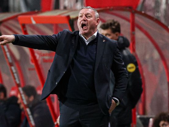 Ron Jans trots op eerste uur van zijn FC Twente tegen AZ: "Genot om naar te kijken"