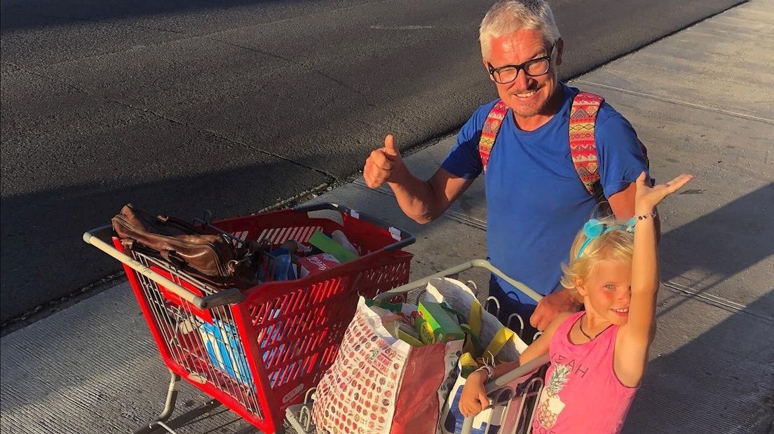 Inkopen doen voor de 'drijvende supermarkt' De Zouterik