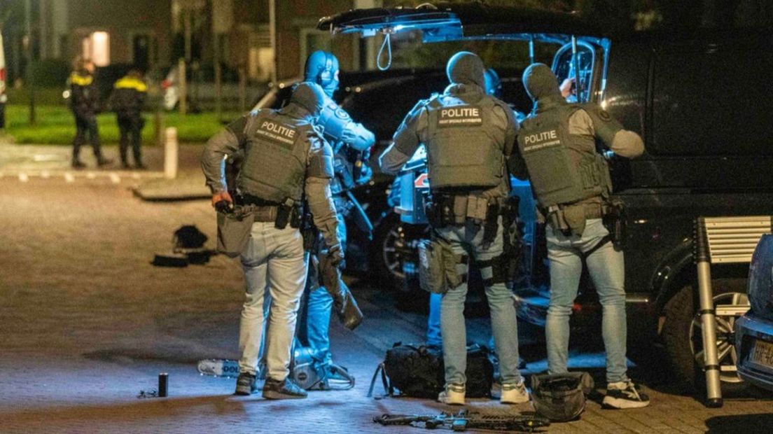 Speciaal team van de politie rukt uit voor aanhouding na dreigende situatie in Babberich.