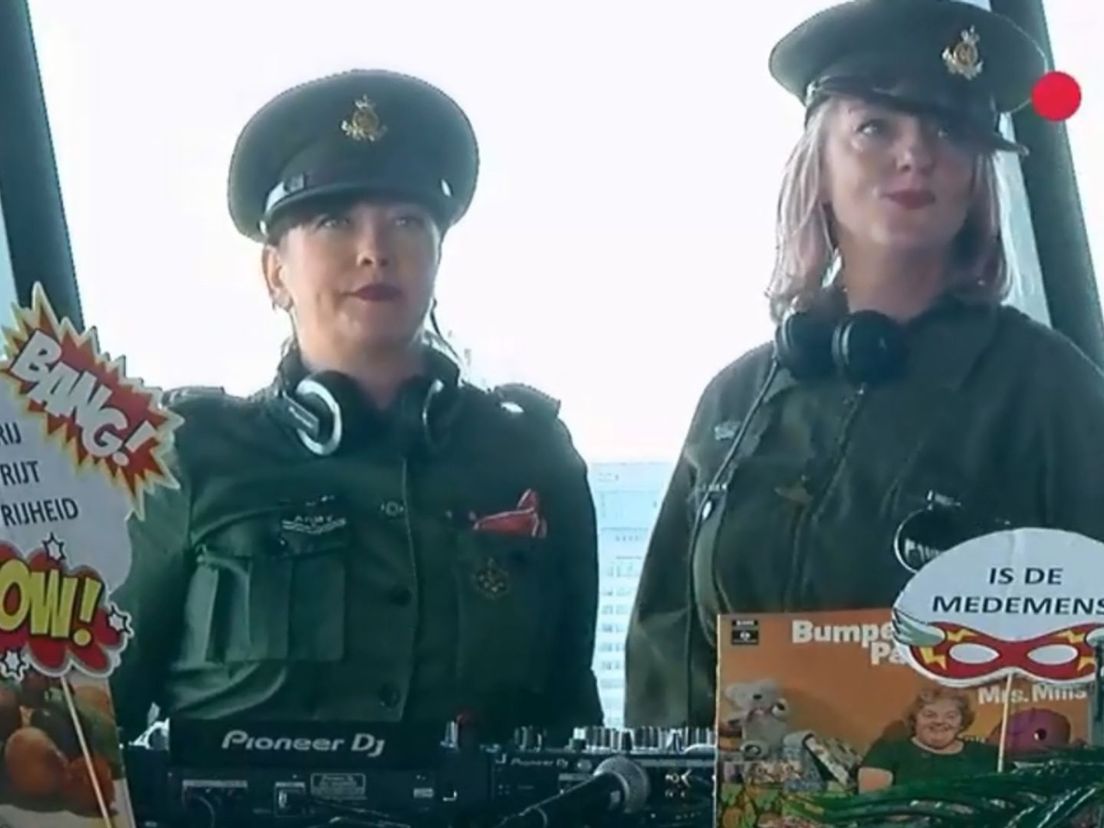 Dj-duo Les Femmes FM