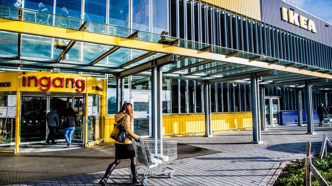 De ingang van IKEA in Delft