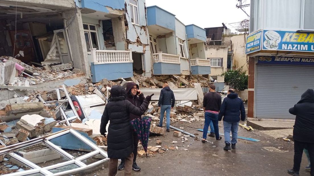 Ingestorte gebouwen in Hatay in Turkije.