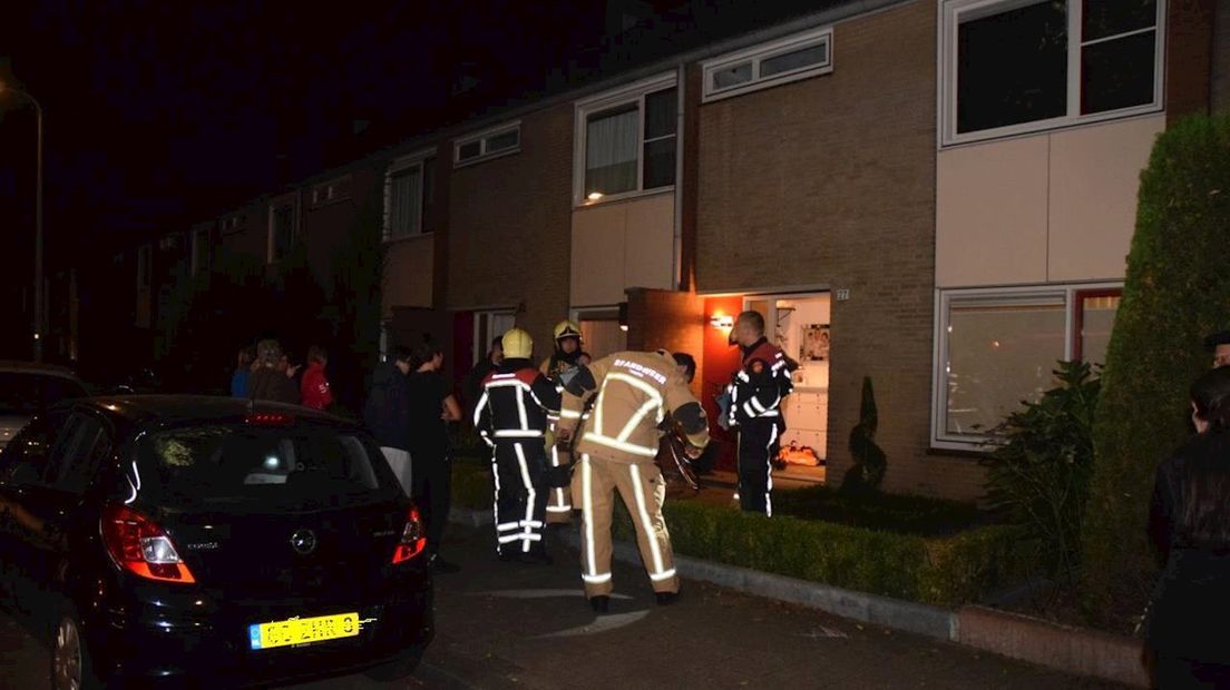 Brandweer zoekt oorzaak gaslucht in Hengelo