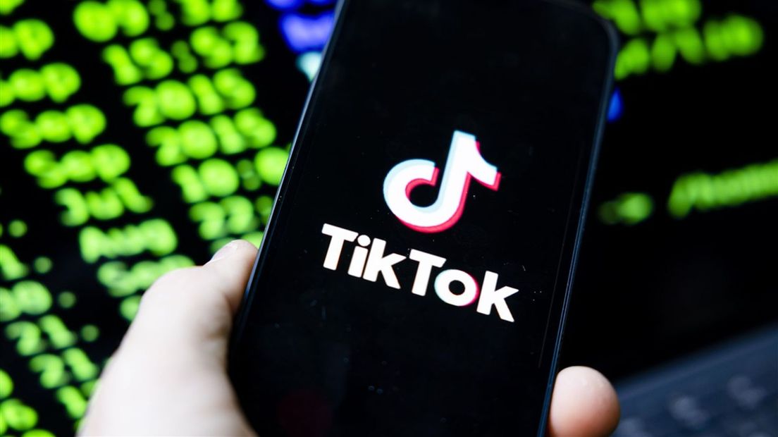 Bijna helft Overijsselse gemeenten doet TikTok in de ban