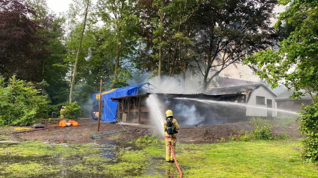 De brandweer in actie in Groenlo.