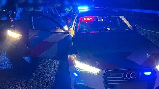 Jongens van 14 en 16 onderschept op snelweg bij Nijkerk in gestolen auto