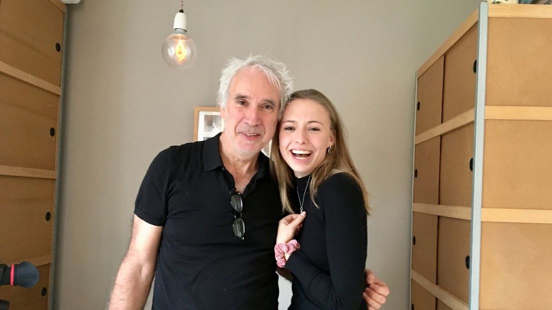 Lotte en haar vader Frans Hofmeester op haar verjaardag