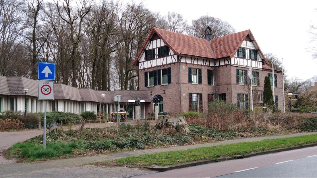 Voormalig gemeentehuis van Schalkhaar