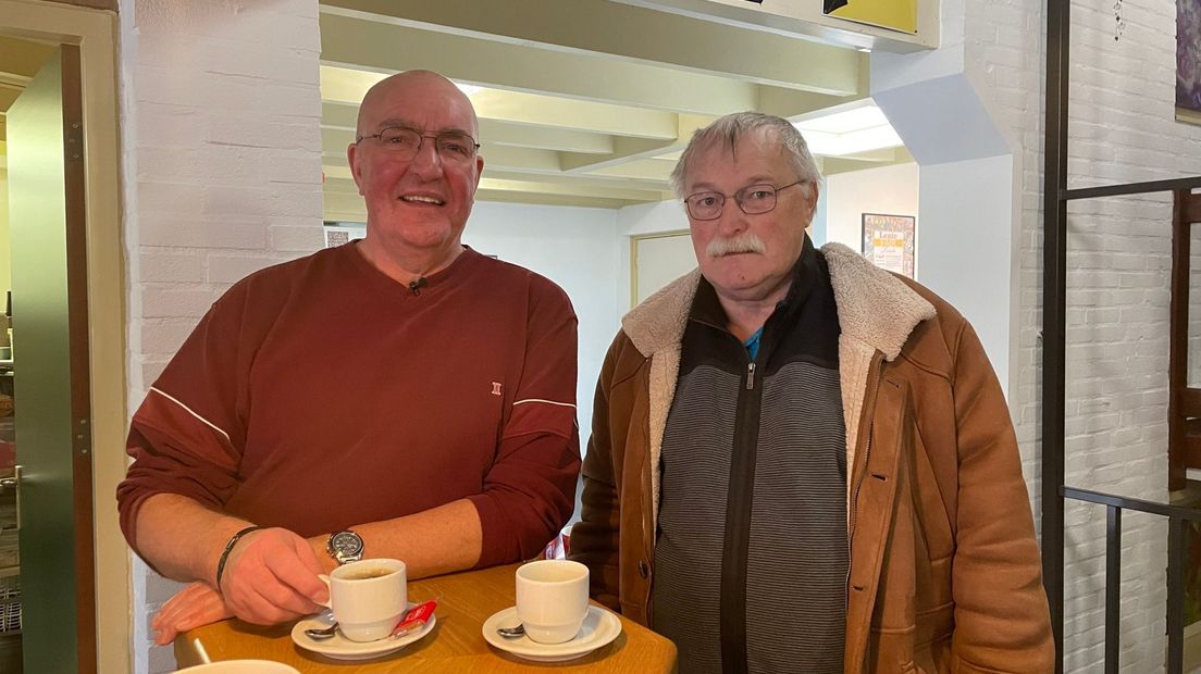Freddy Piel en Harm Mulder van het dorpshuis in Linde