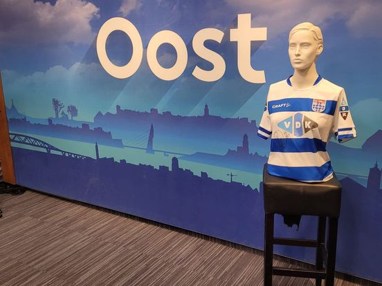 1250 euro voor voetbalshirt: "Die mensen hebben niks meer, dan is dit een goedkoop shirtje"