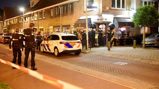 Geen moordplan, wel levens verwoest: OM eist 18 jaar cel voor dodelijk schietincident café De Plak