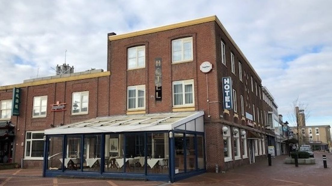Voormalig hotel Du Commerce in Oostburg