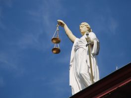 13-jarig meisje werd door vreemde verkracht in Museumpark: ‘Je hebt mijn leven afgenomen’
