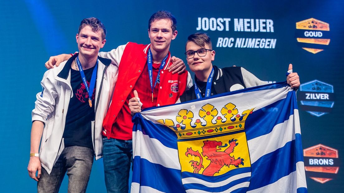Nick (links) wint bronzen medaille