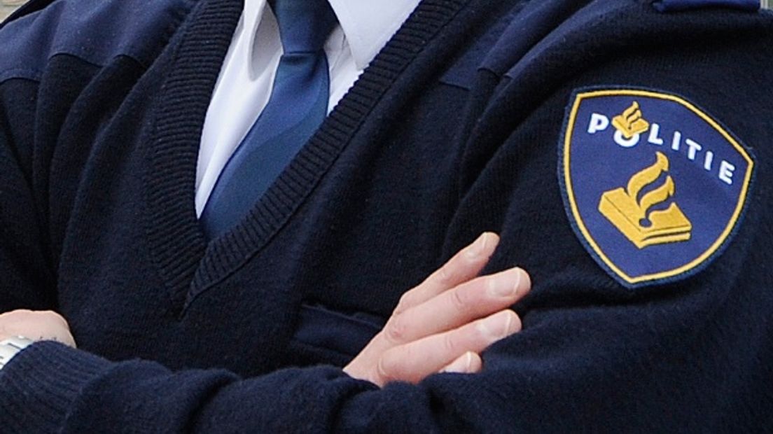 De agenten botsten op een andere auto
