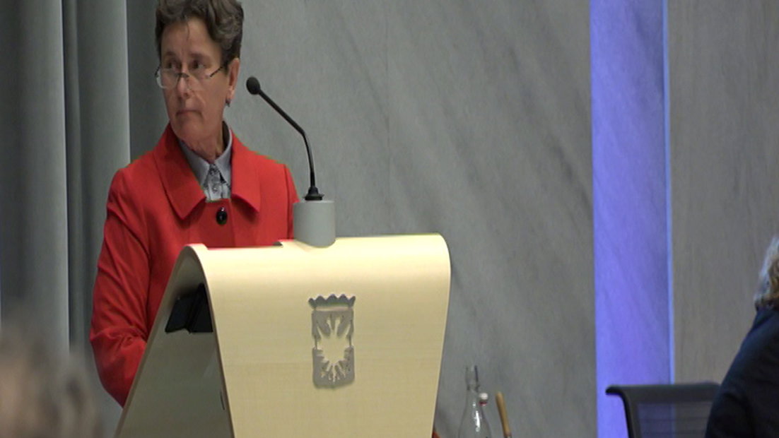Marjolein Faber tijdens debat