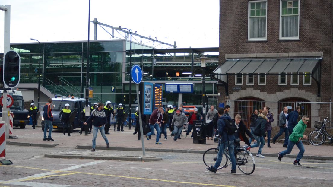 Politie ook in actie op station Deventer