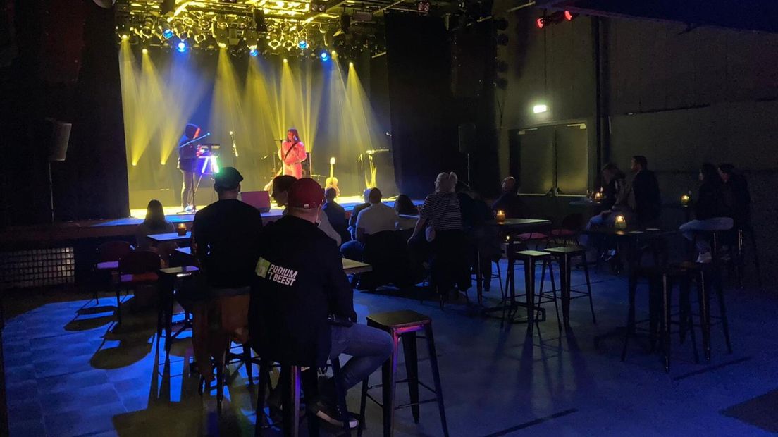 Bezoekers waren blij eindelijk weer eens naar een concert te kunnen