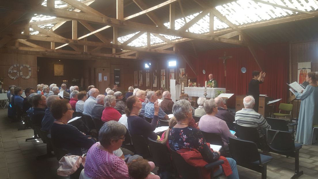 Een dienst in de toeristenkerk in Vrouwenpolder.