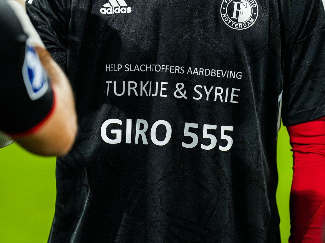 Het speciale Giro555-shirt dat Feyenoord voor het duel met NEC droeg
