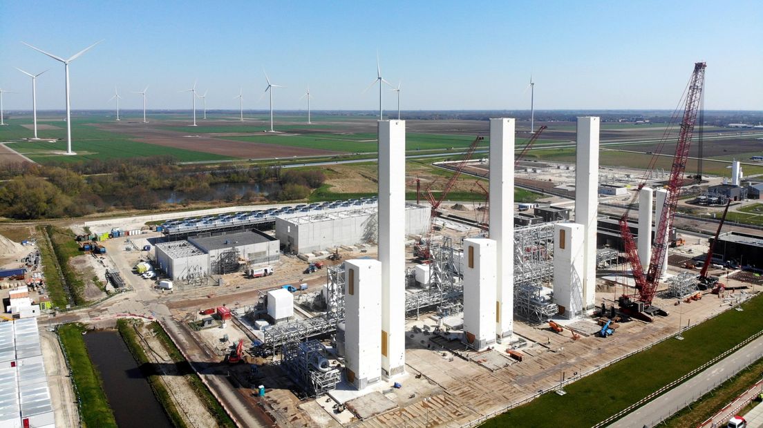 De drie kolommen staan overeind