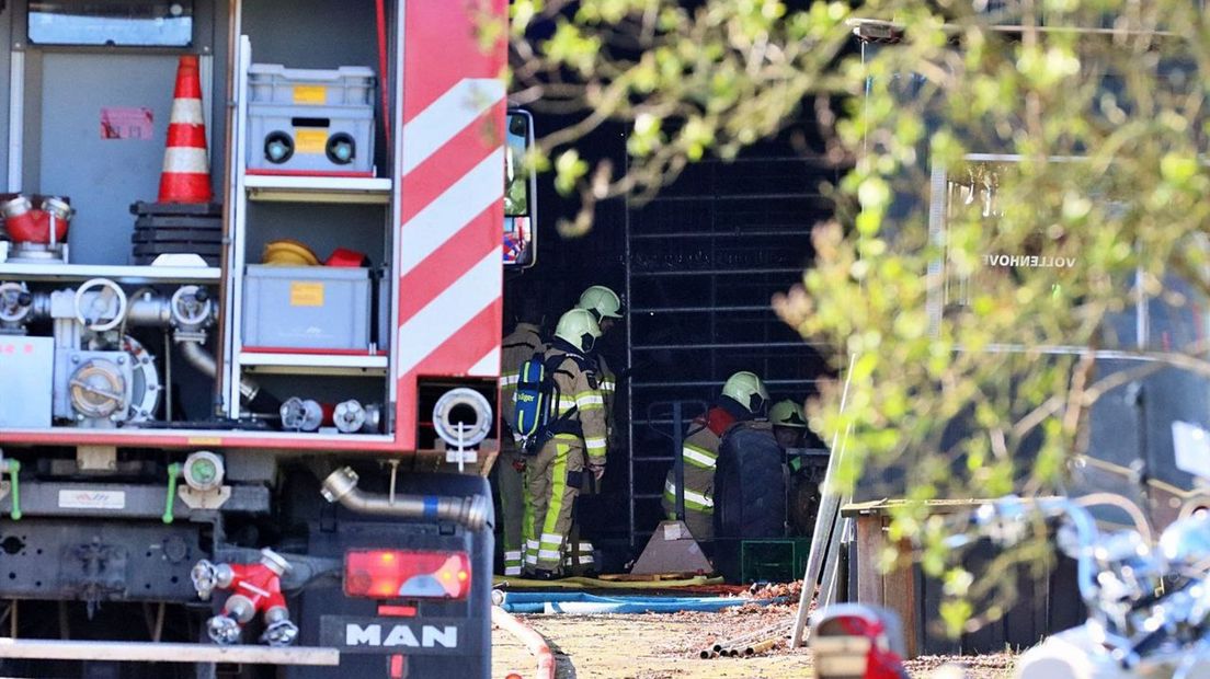 Corsowagen vat vlam in Sint Jansklooster