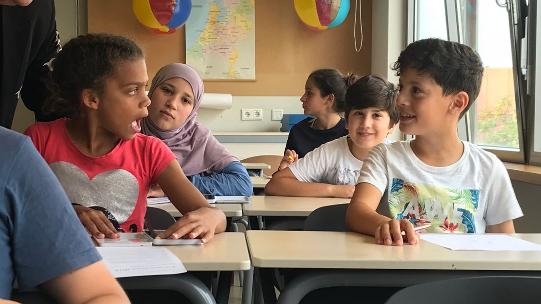 Zo'n veertig kinderen zijn begonnen met de zomerschool in Vlissingen