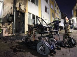 Scootmobielen vernietigd door brand in Oog in ’t Zeilstraat