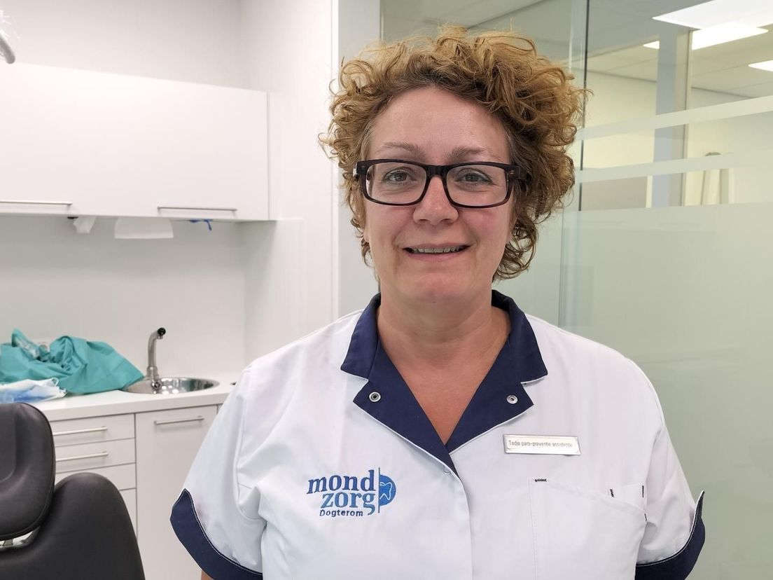 Tandartsassistente Tedje gaat 'latten' tijdens afsluiting