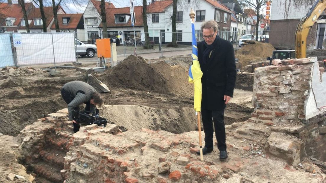 Ridder Bas in de dwangburcht.