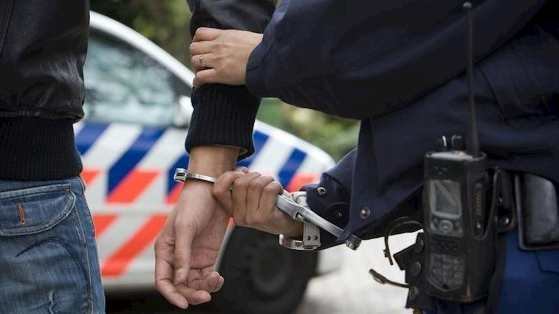 Verdachte meldt zich voor het bewusteloos slaan van een man in Nijverdal