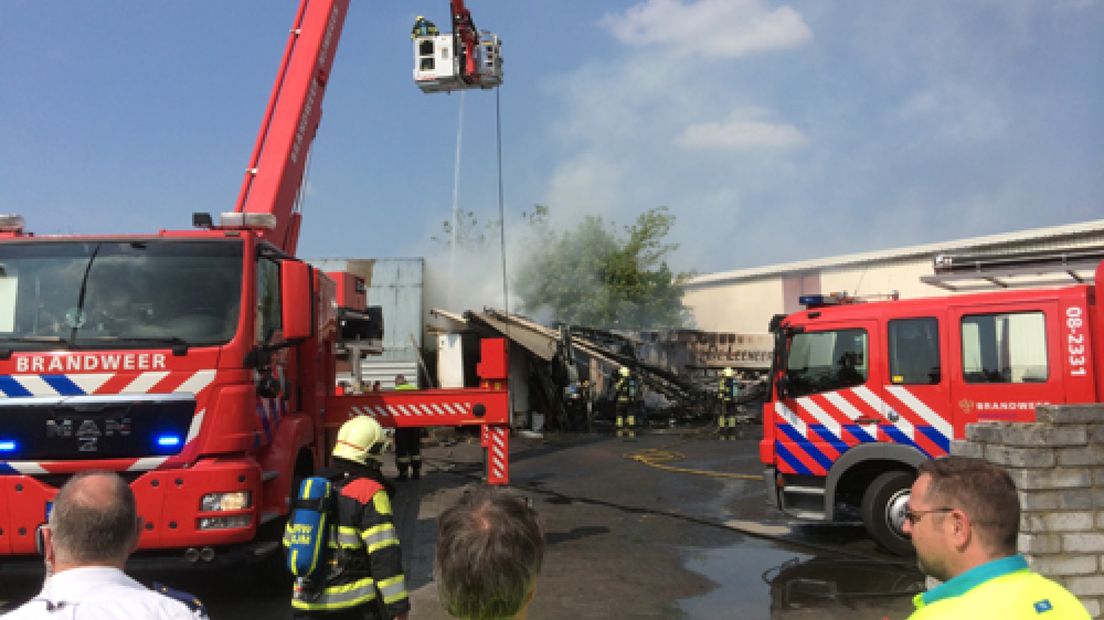 Schuur verwoest na brand Nijmegen