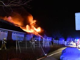 Grote brand in voormalig schoolgebouw in Vroomshoop