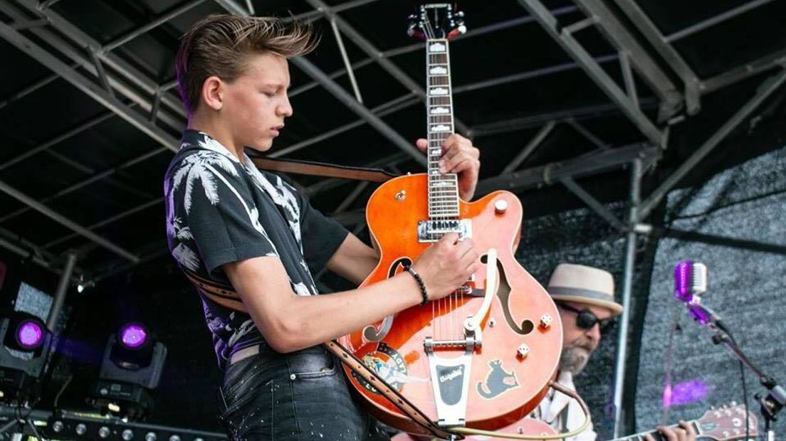 Dax treedt samen op met Wild May West