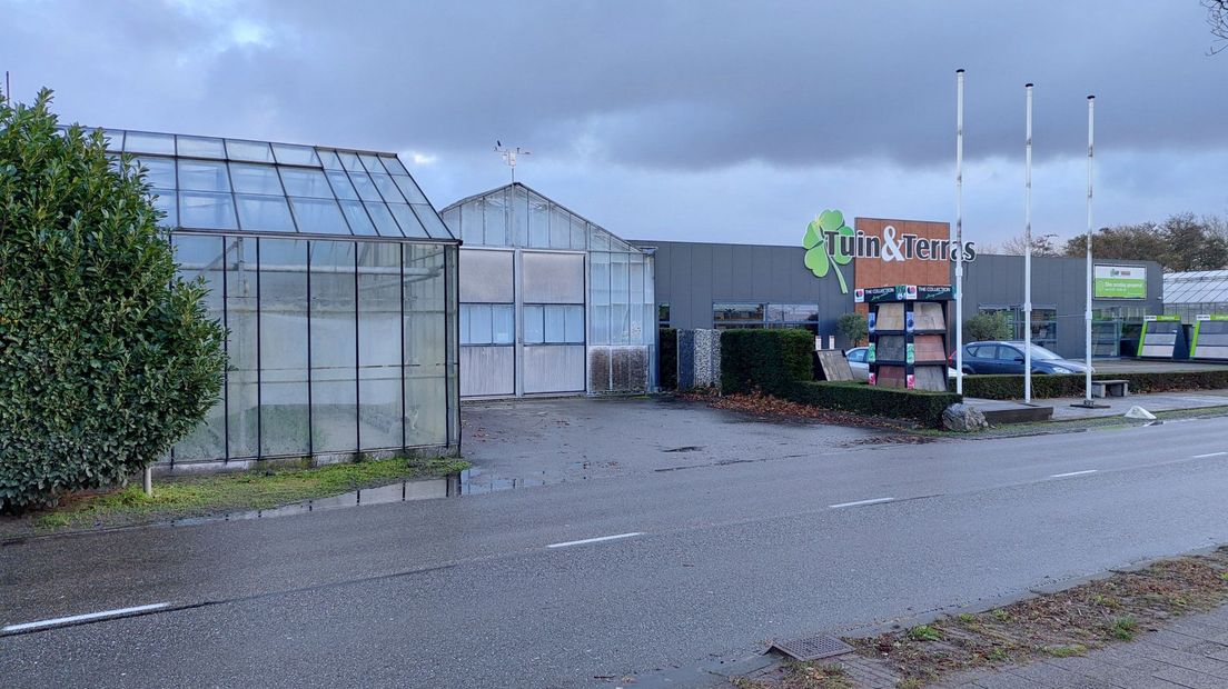 Op de plek van de kassen zou het woonpark komen