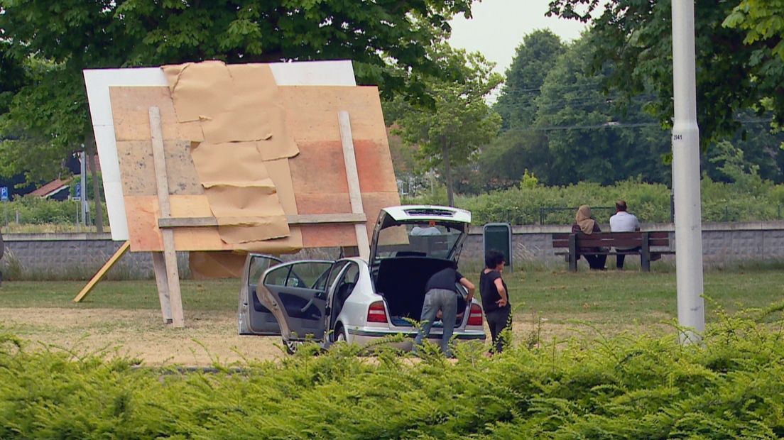 Verschillende mensen hebben in Middelburg de politie gebeld vanwege een kunstwerk.