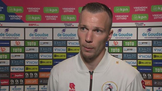 Arno Verschueren over zijn gele kaart: 'Bepaalde dingen hoef je op het veld niet te zeggen'