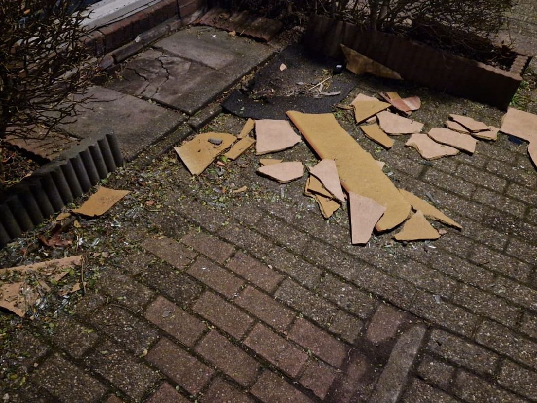 De schade van de explosie is nog goed zichtbaar.