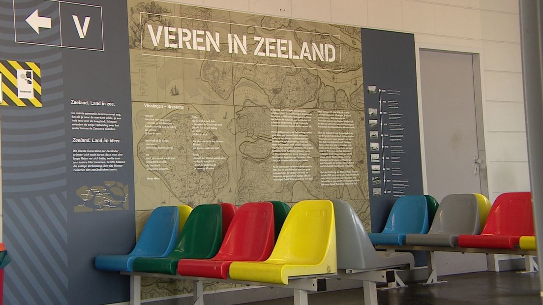 Een van de nieuwe panelen in de terminal in Vlissingen.