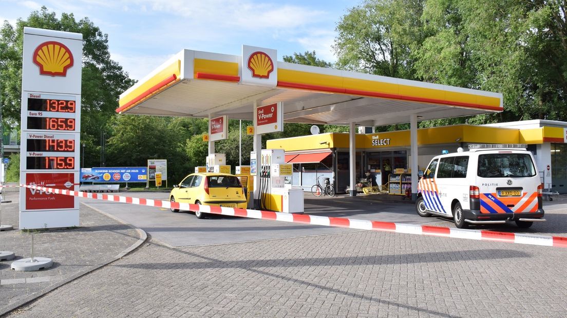Het tankstation aan de Zonnelaan, na een overval in juni 2019