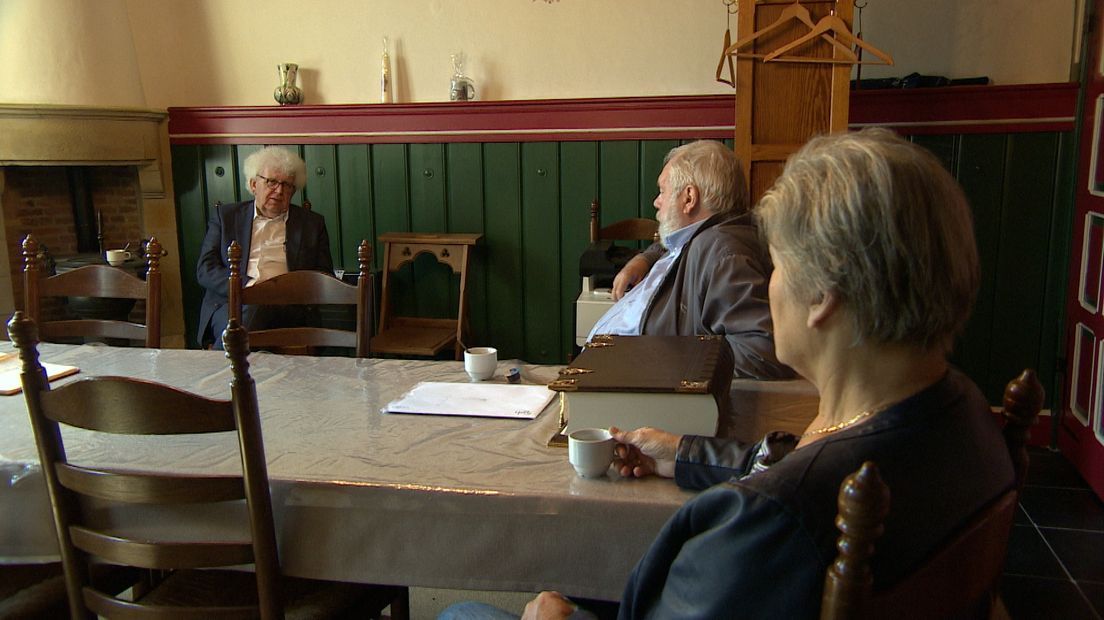 Dominee De Jong zag lege kerkbanken en 'kon wel janken' - Omroep Zeeland