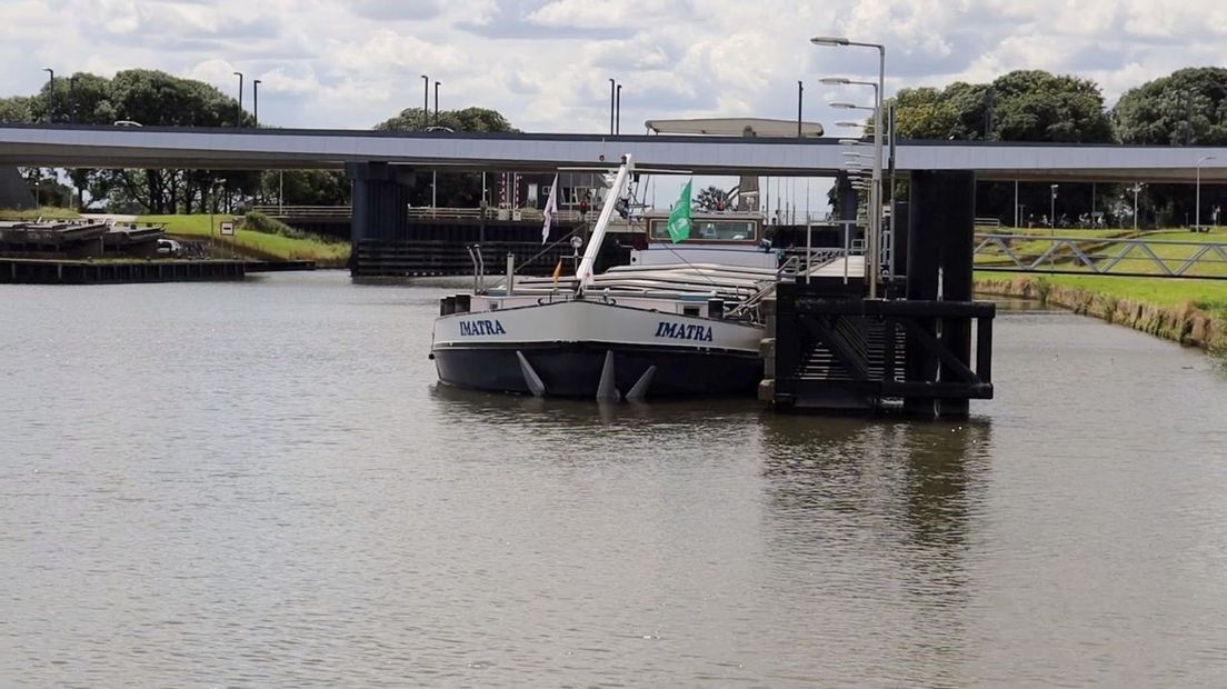 De Imatra ligt stil in Zwolle vanwege een giftige lading.