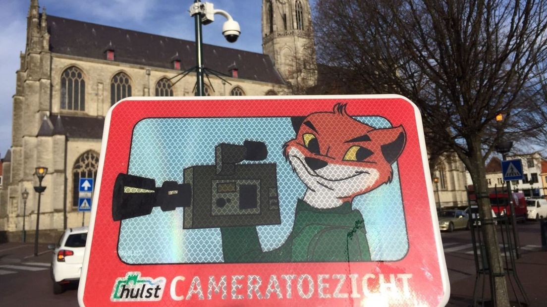 In Hulst zijn camera's opgehangen voor cameratoezicht