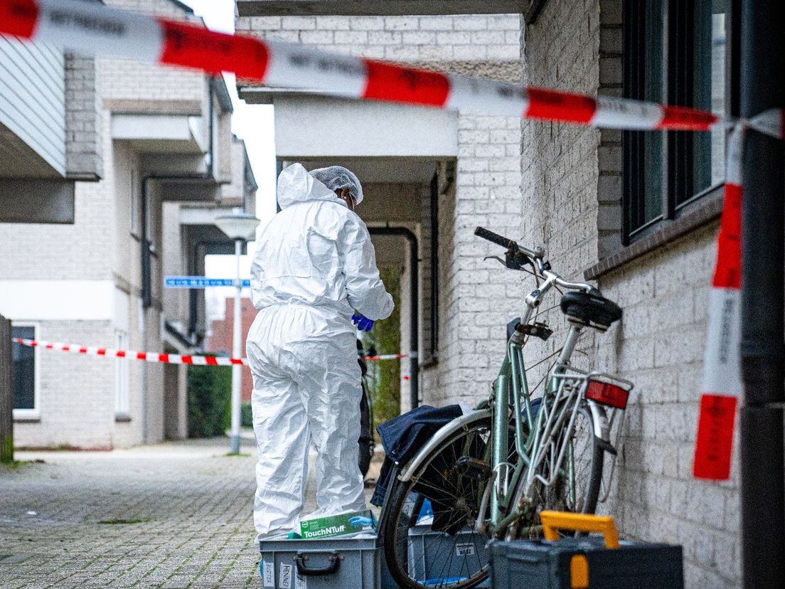 In alle vroegte worden buren opgeschrikt door schietpartij in Capelse woning, hun 46-jarige buurman raakt gewond