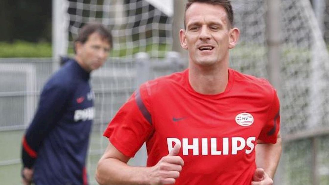 Vennegoor of Hesselink tekent contract bij PSV - RTV Oost