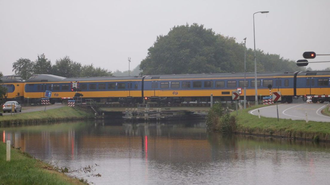 Kapotte trein tussen Steenwijk en Meppel