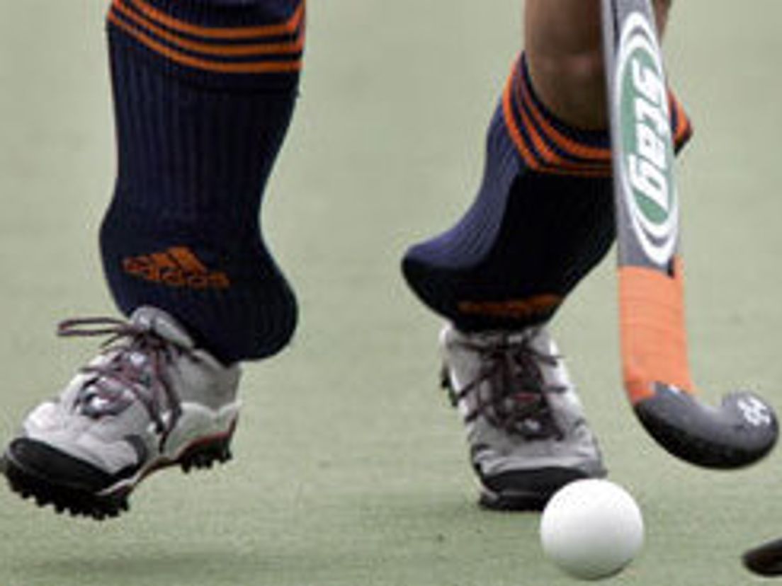25-03-Hockey_Stick.cropresize-3.jpg