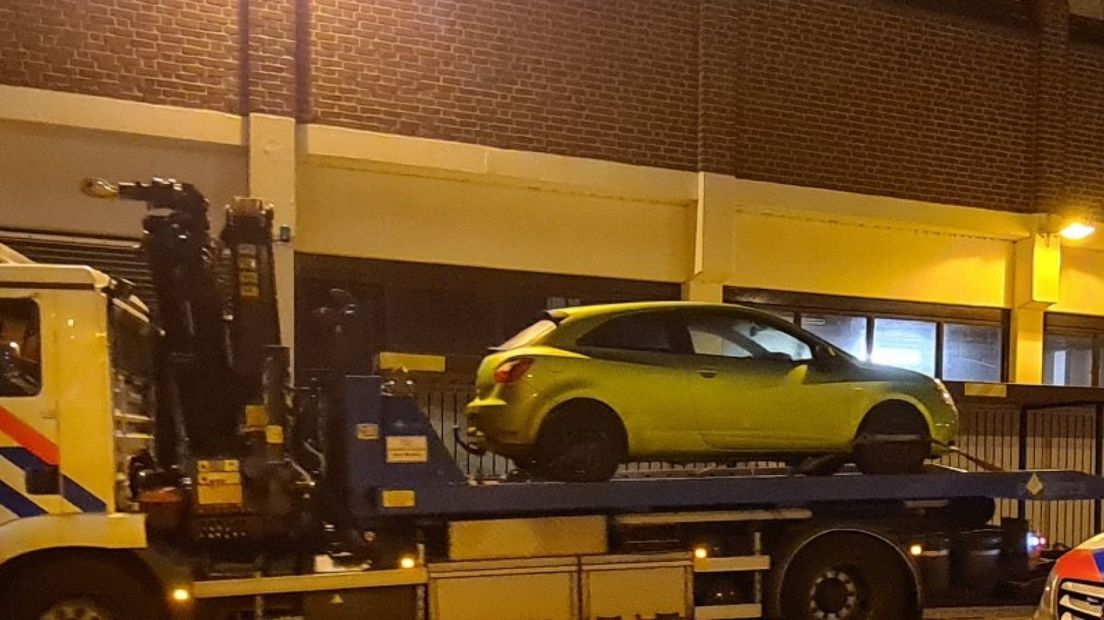 Politie neemt auto in beslag in drugsonderzoek Zoetermeer