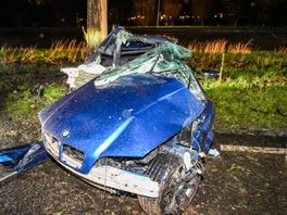 112-nieuws | Automobilist klapt tegen boom - Gewonde bij steekpartij