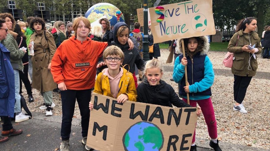 Jongeren bij de klimaatmars in Den Haag